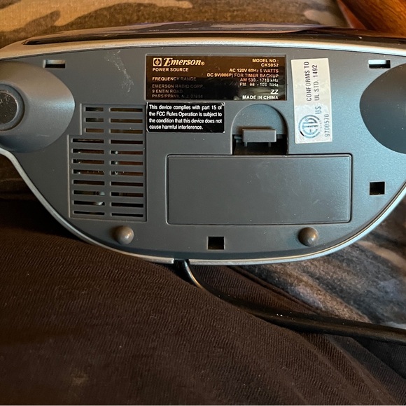 Clock Radio Emerson AM/FM - Picture 5 of 7